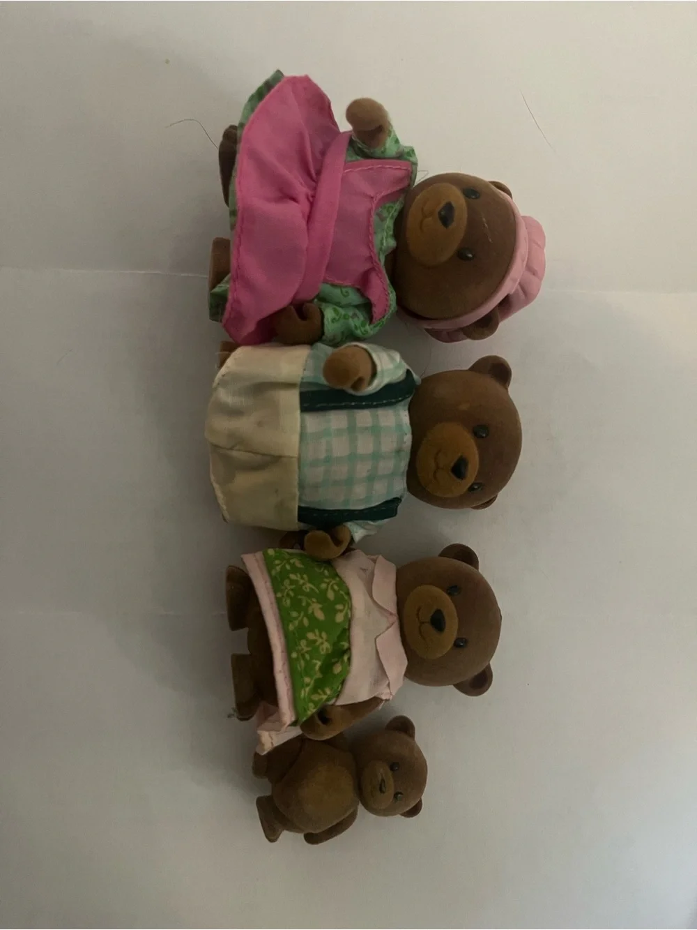 Plush Bear Family Playset - Pink & Green Outfits